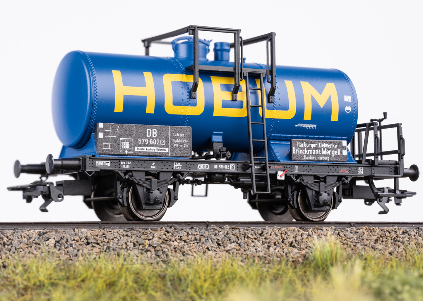 Trix HO 24170 DB Tank Car Display Era III 2025 New Item