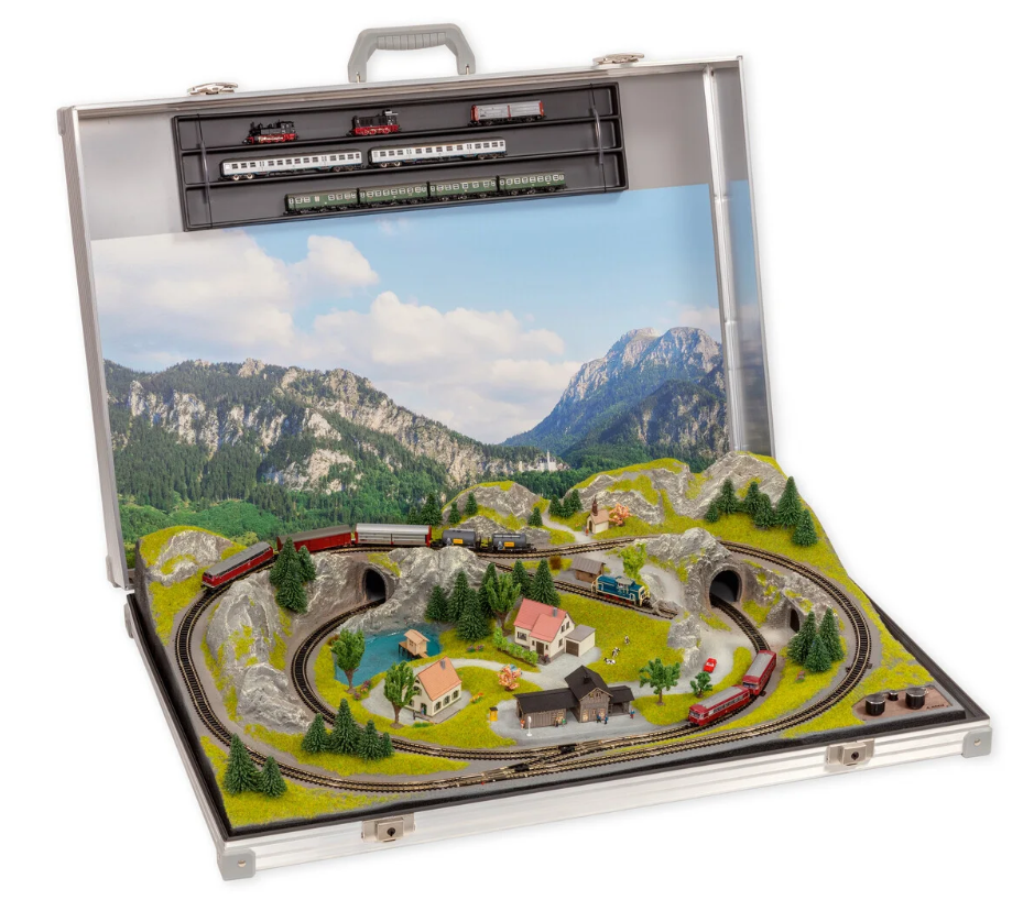 Noch N 88410 Deluxe Two Trains N Gauge Briefcase Layout