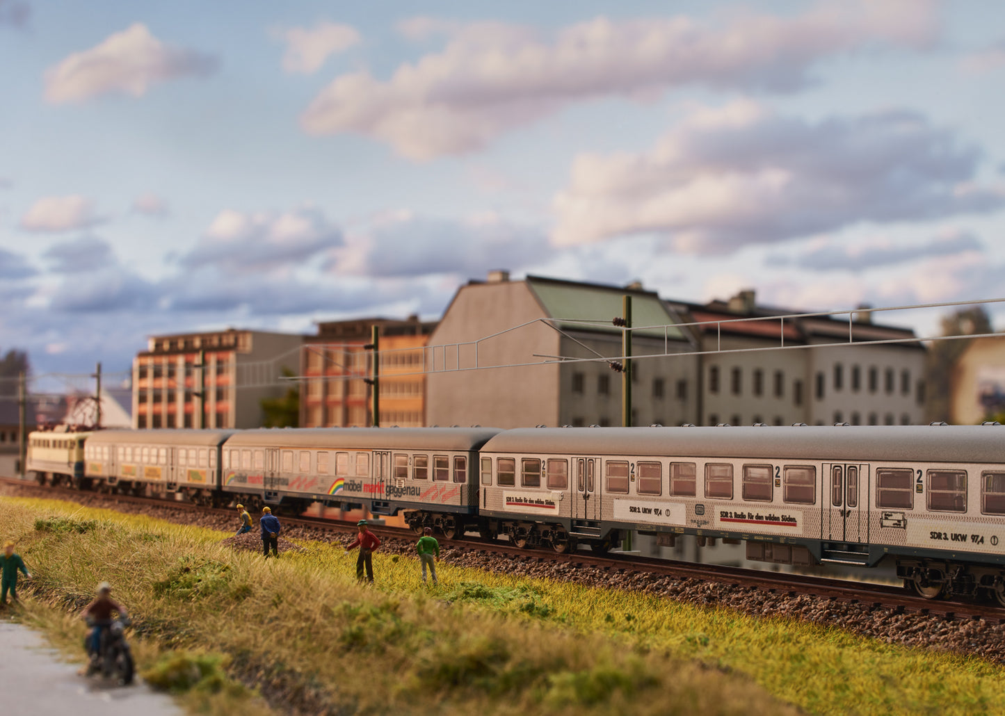 Trix N 18213 IC 142 Germania Car Set, DB Ep. IV / V 2021 New Item