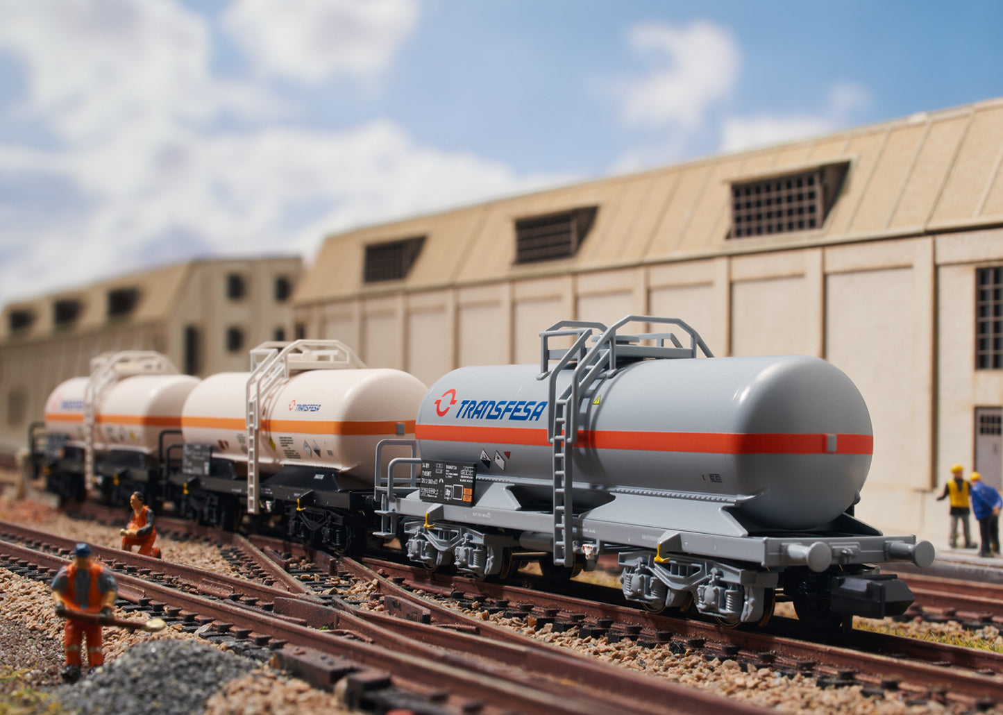 Trix N 18267 Transfesa Tank Car Set 2024 New Item