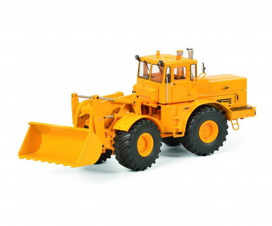Schuco Kirovets K-700 M yellow 1:32