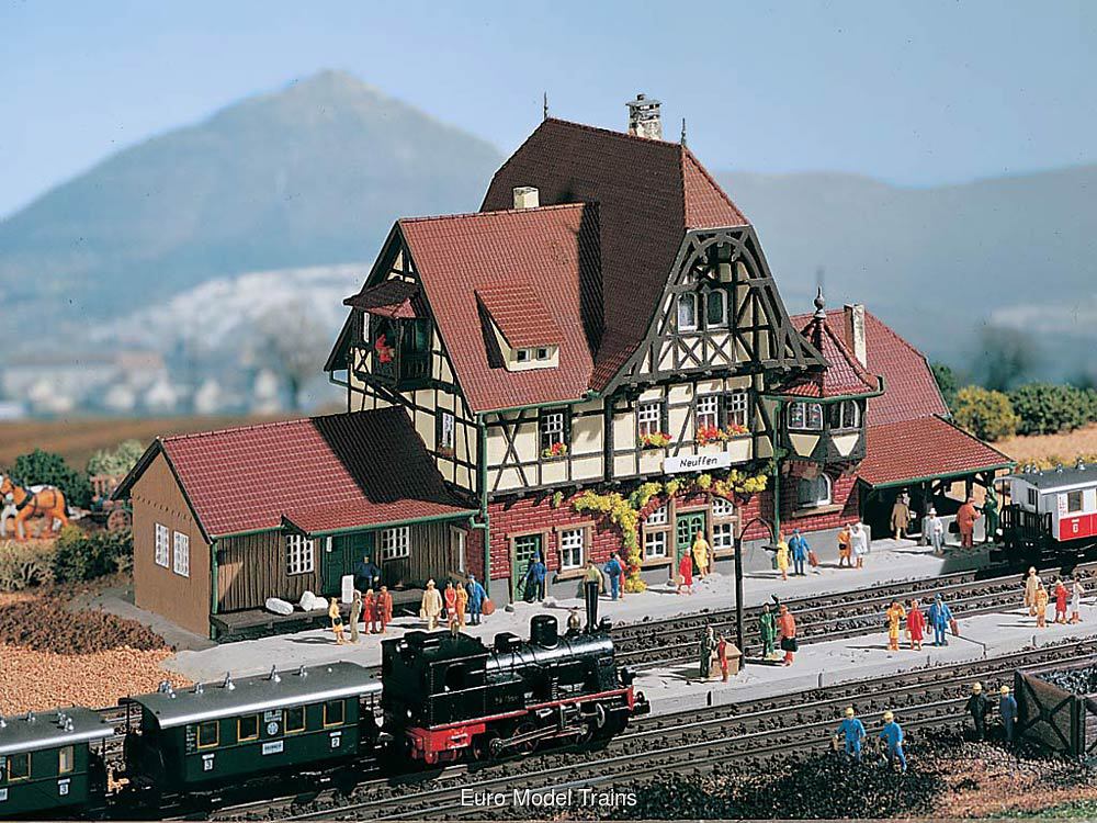 Vollmer N 47522 Neuffen Passenger Station --