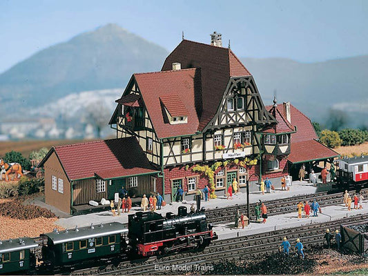 Vollmer N 47522 Neuffen Passenger Station --