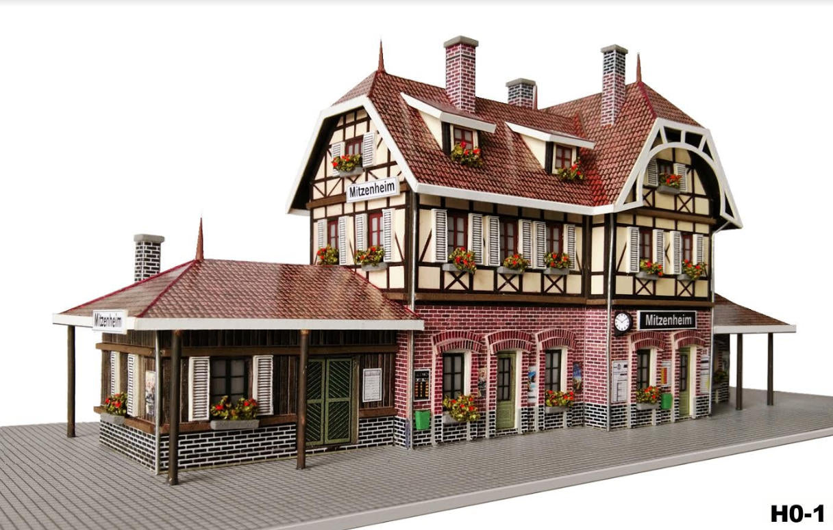 EMTZ HO1 EMTZ HO Built Up Train Station Mitzenheim 26cm x 8cm (10.23 x 3.14)