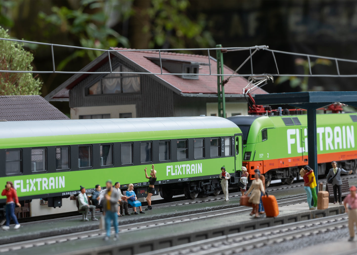 Marklin HO 42957 “FlixTrain” Express Train Car Set 1 Fall 2026 MHI Q3