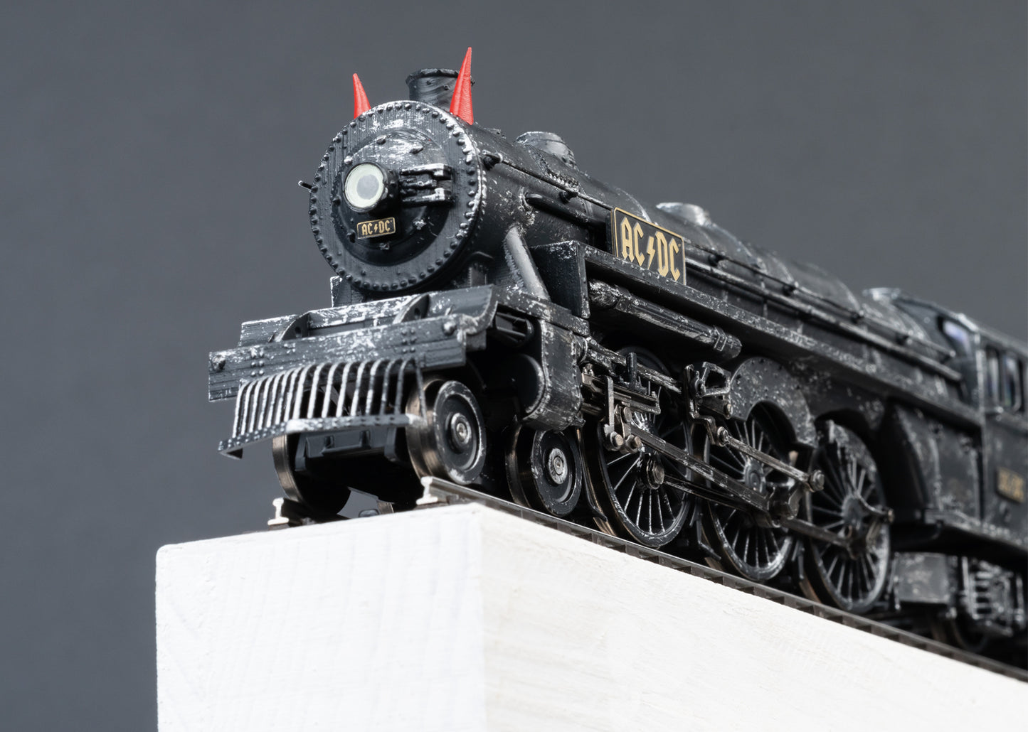 Trix HO 25492 Black Ice Steam with Tender 2026 New Item