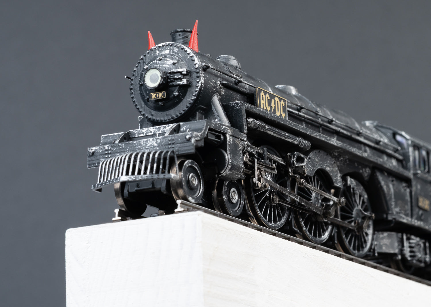 Trix HO 25492 Black Ice Steam with Tender 2026 New Item