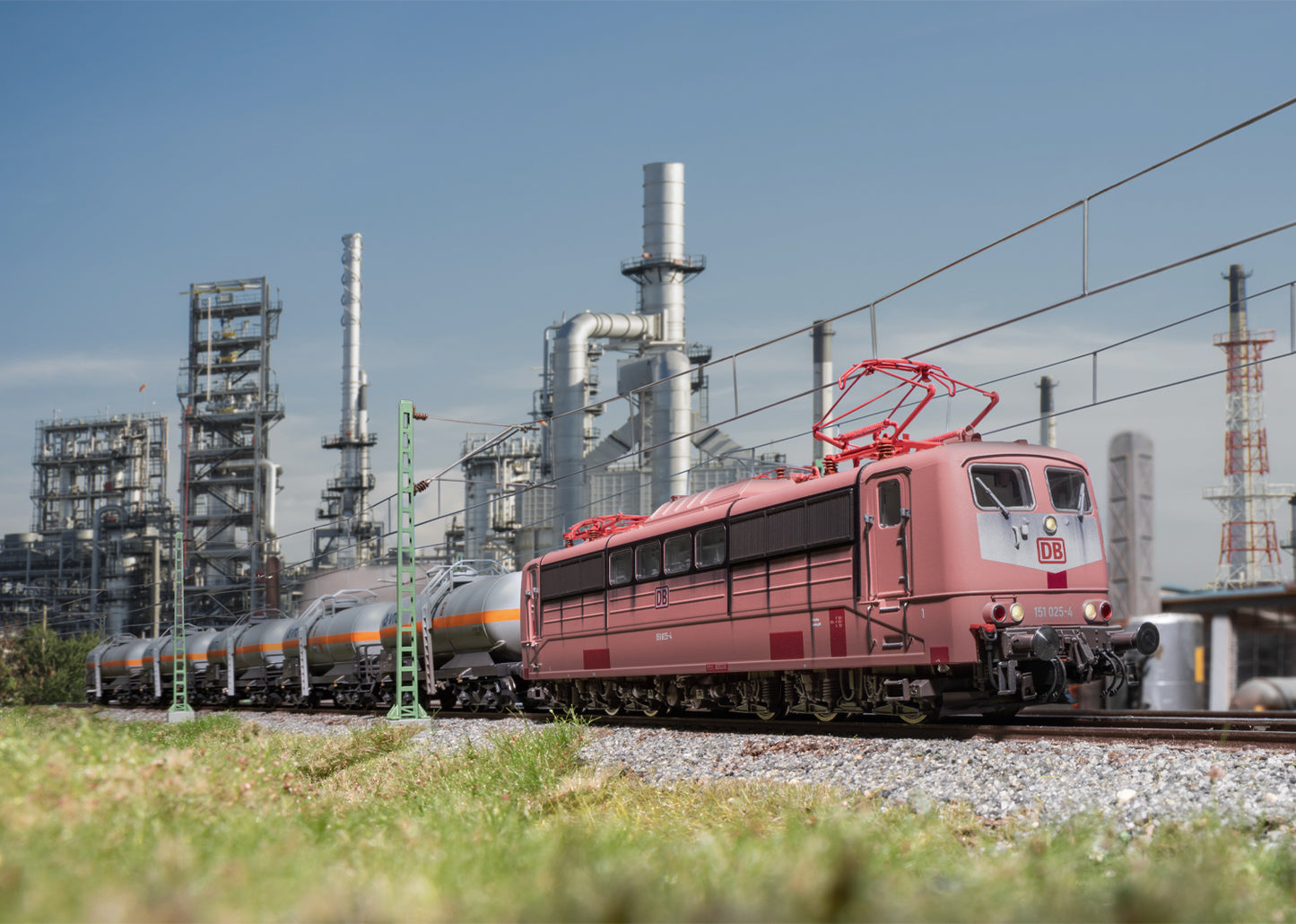 Trix HO 25655 Class 151 Electric Locomotive DB  Ep. V  Fall 2025 New Item