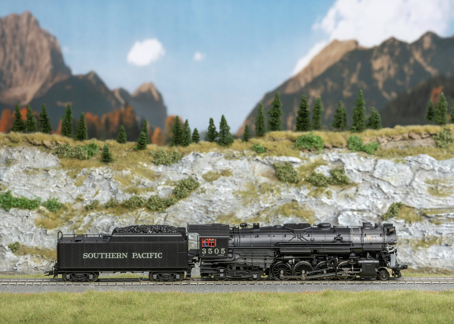 Marklin HO 37983 SP Berkshire 2-8-4 Steam Locomotive USA