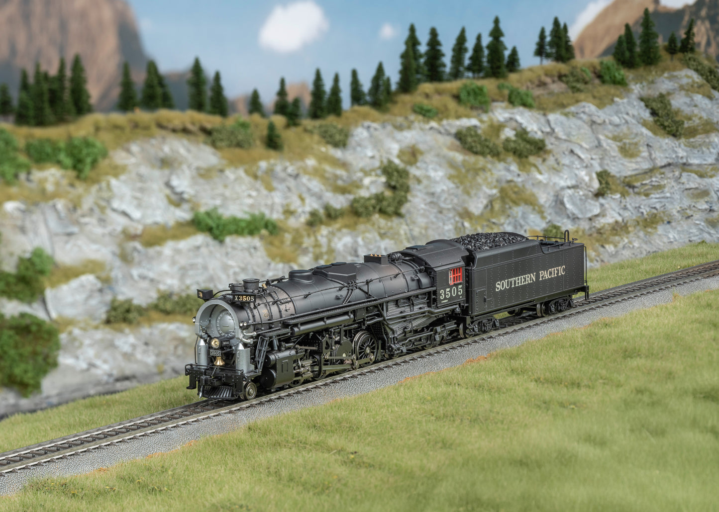 Marklin HO 37983 SP Berkshire 2-8-4 Steam Locomotive USA
