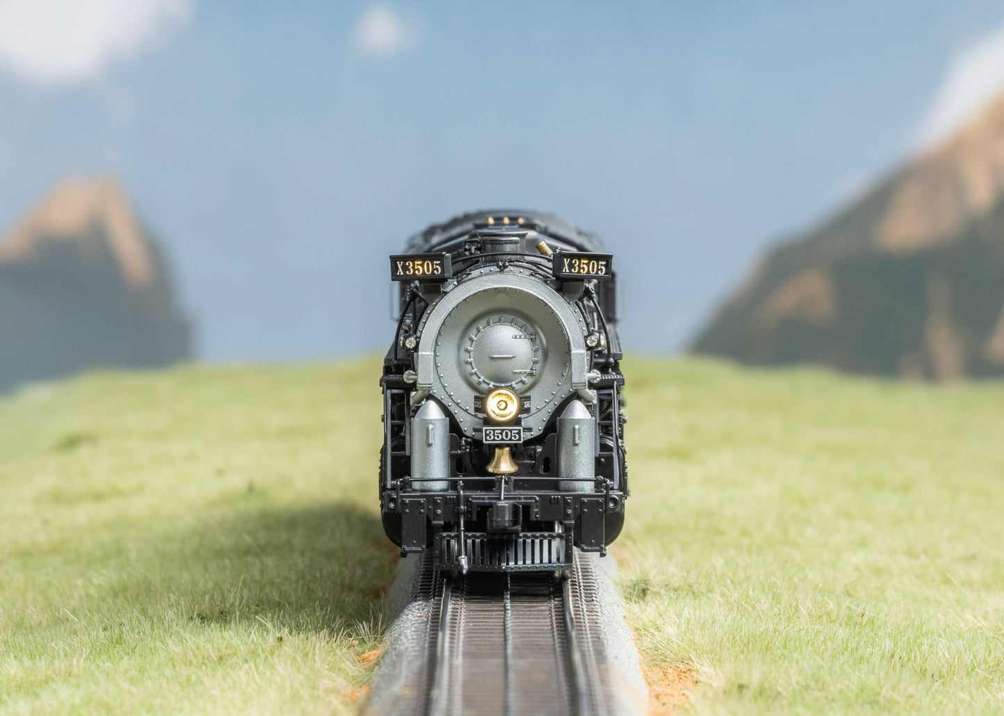 Marklin HO 37983 SP Berkshire 2-8-4 Steam Locomotive USA