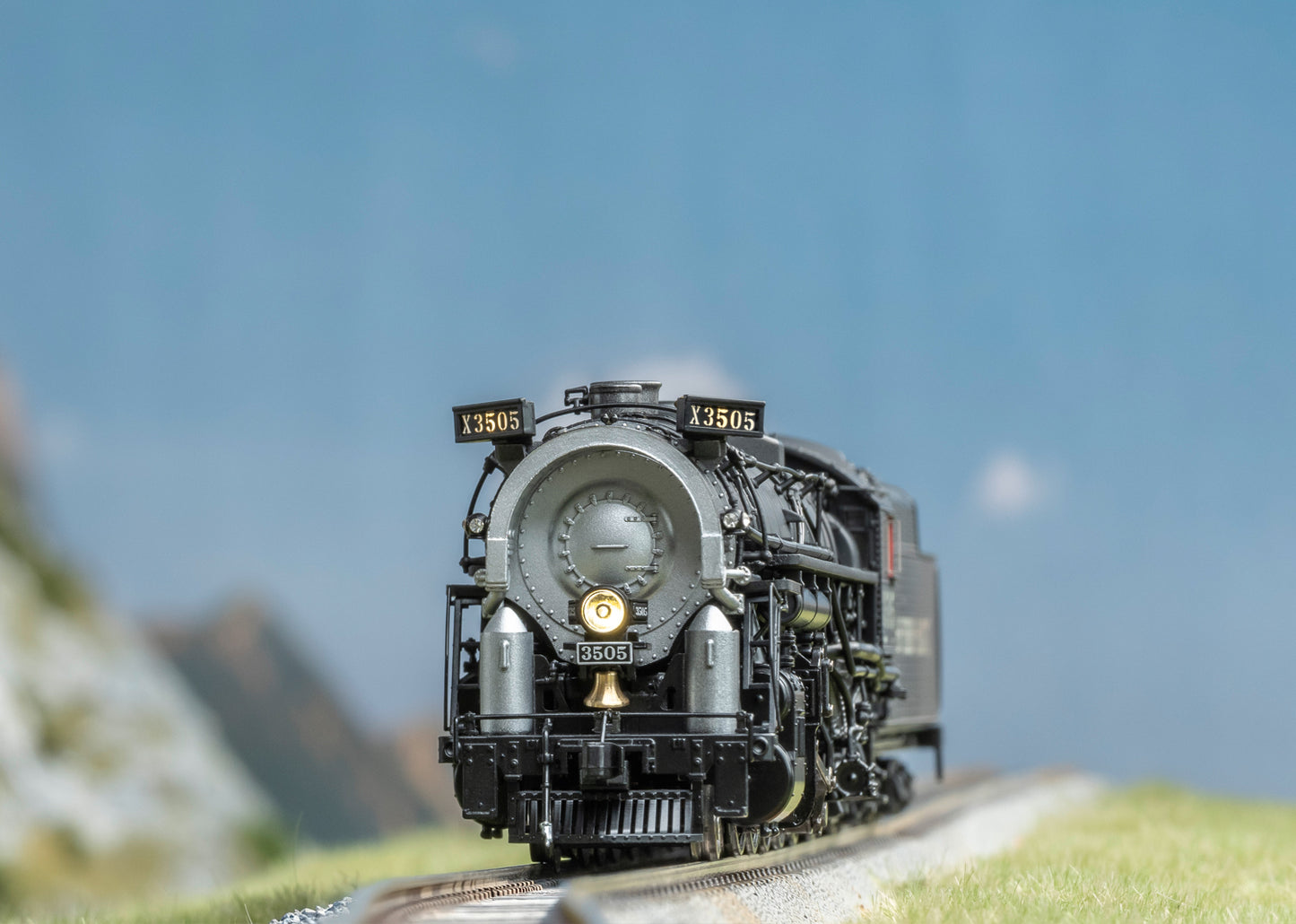 Marklin HO 37983 SP Berkshire 2-8-4 Steam Locomotive USA