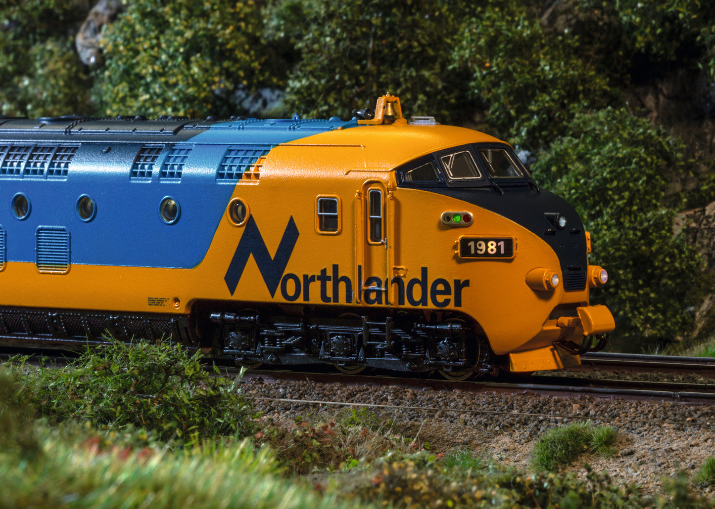Marklin HO 39705 Northlander Diesel Powered Train  2024 New Item