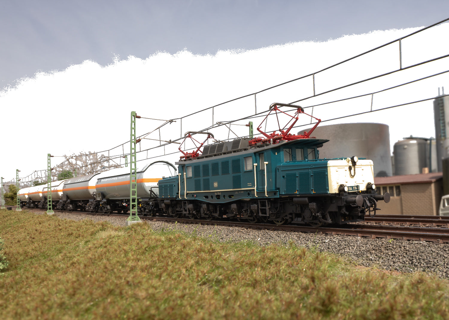 Marklin HO 39994 DB Cl. 194 Electric Era IV  Summer 2025 MHI New Item