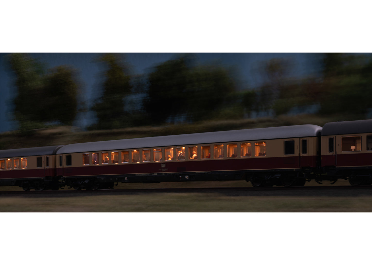 Marklin HO 43886 DB Express Car ApÃ¼mh  IV 2026 New Item