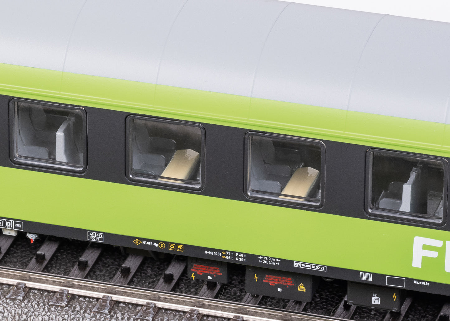 Marklin HO 42957 “FlixTrain” Express Train Car Set 1 Fall 2026 MHI Q3
