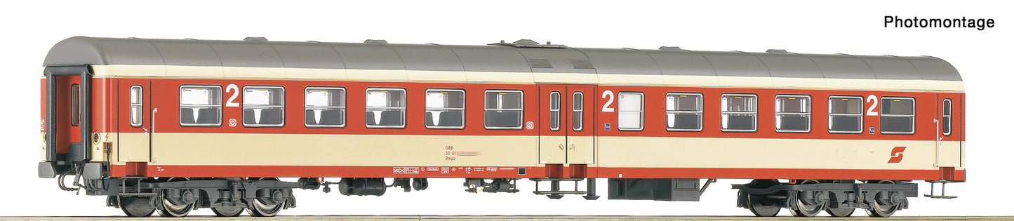 Roco HO 6200109 2nd class centre-entry coach  OBB   era 45 DC  2026 New Item