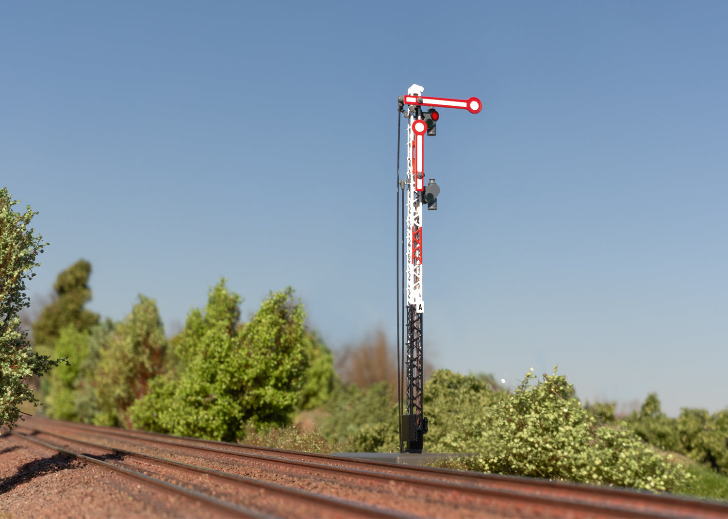 Marklin HO 70416 DRG Semaphore Home Signal  Summer 2025 New Item