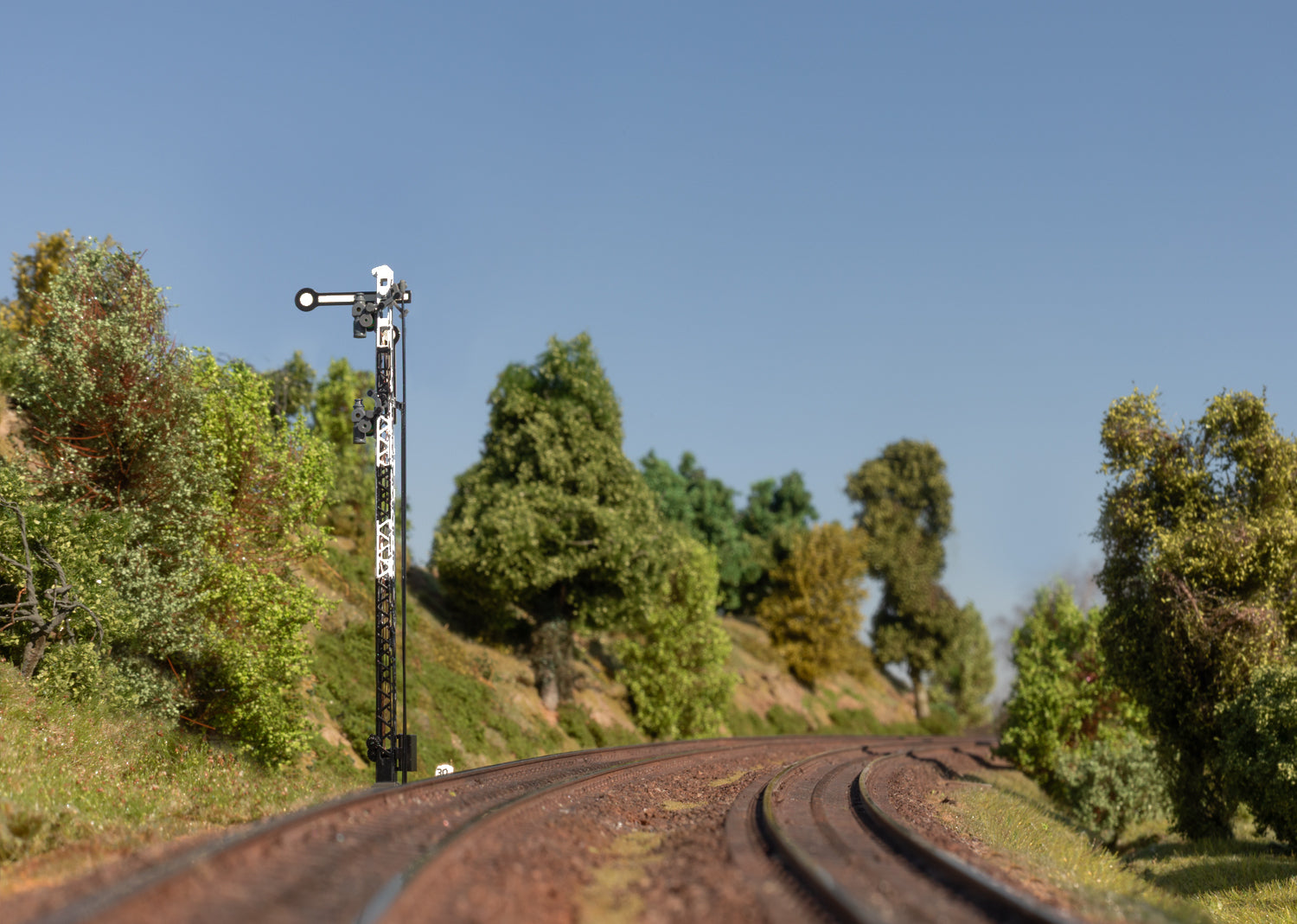 Marklin HO 70416 DRG Semaphore Home Signal  Summer 2025 New Item