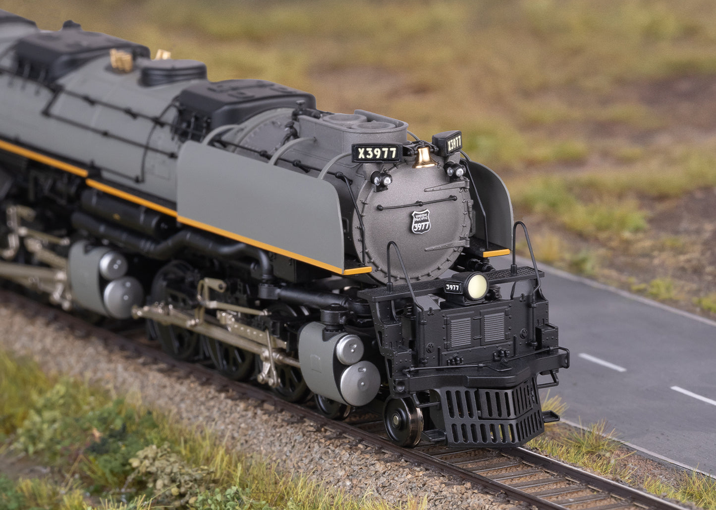 Trix HO 25913 US Class 3900 Steam Locomotive “Challenger” Fall 2026 MHI Q3