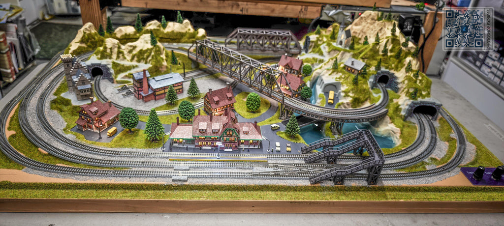 NOCH Z Finished European Cortina Layout 39x27 Custom Buildings,  Overpass.