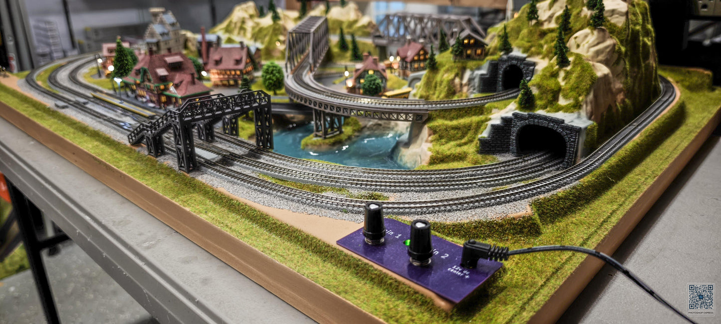 NOCH Z Finished European Cortina Layout 39x27 Custom Buildings,  Overpass.