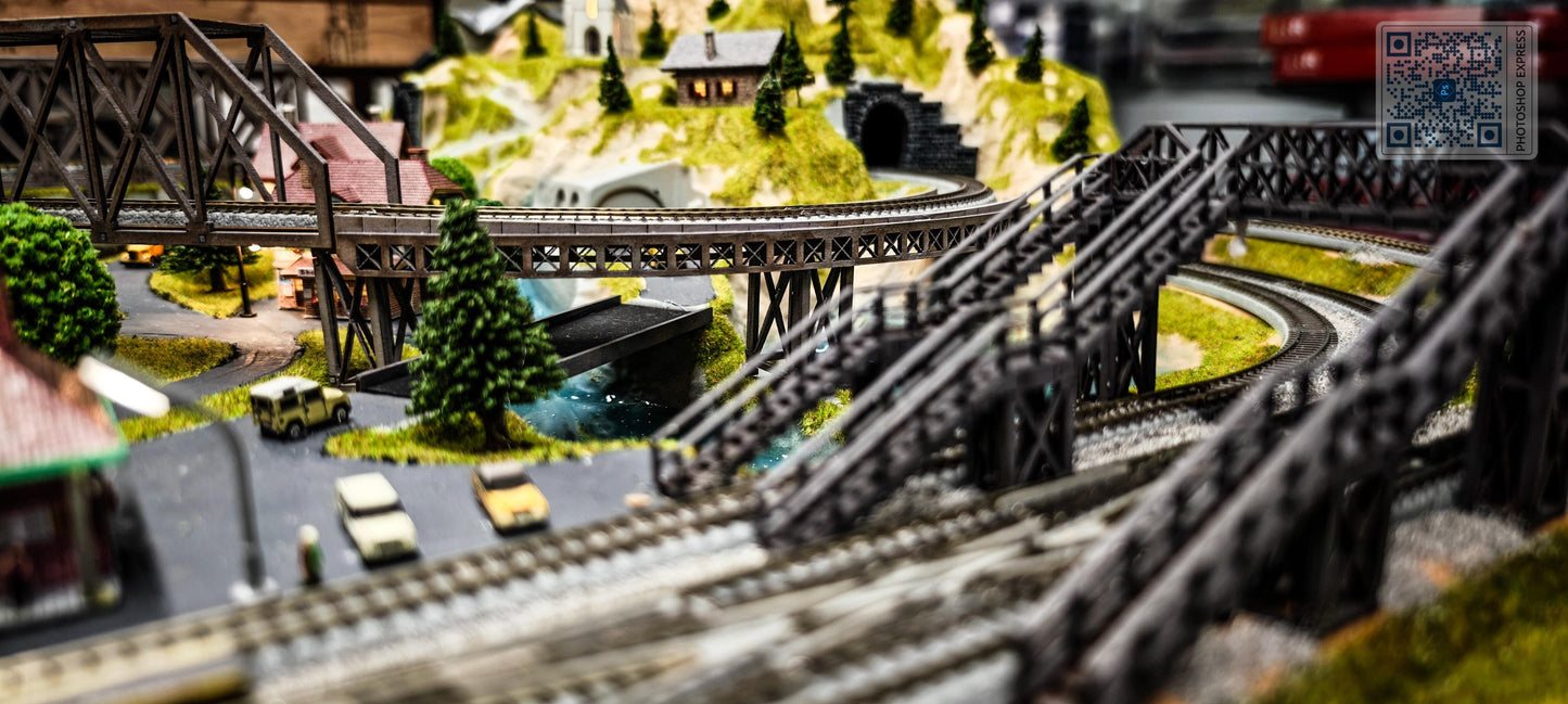 NOCH Z Finished European Cortina Layout 39x27 Custom Buildings,  Overpass.