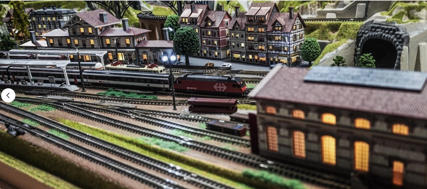 Noch N scale 777777 Finished "Baden-Baden" Digital Layout w/ECoS Station and 4 DCC trains 69"x39"