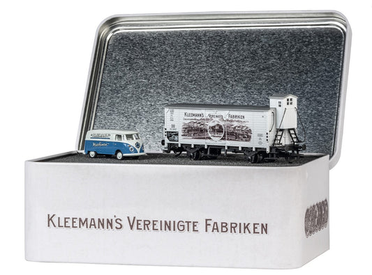 TRIX H0 24726 Museum Car Set for 2026