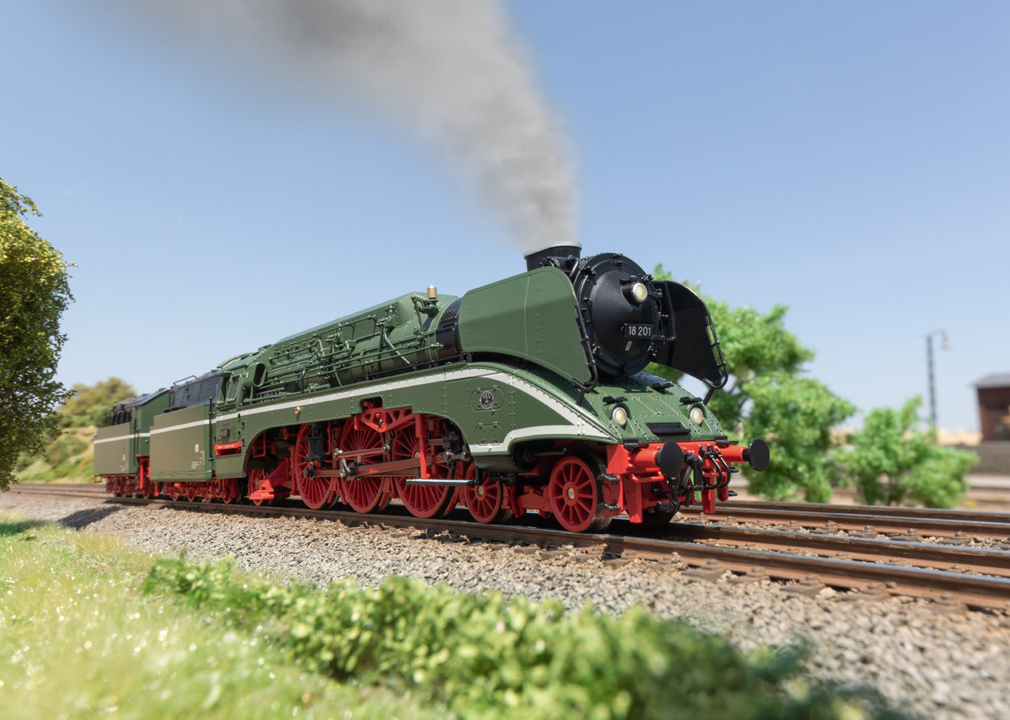 Trix HO 25020 Steam Locomotive 18 201, VI