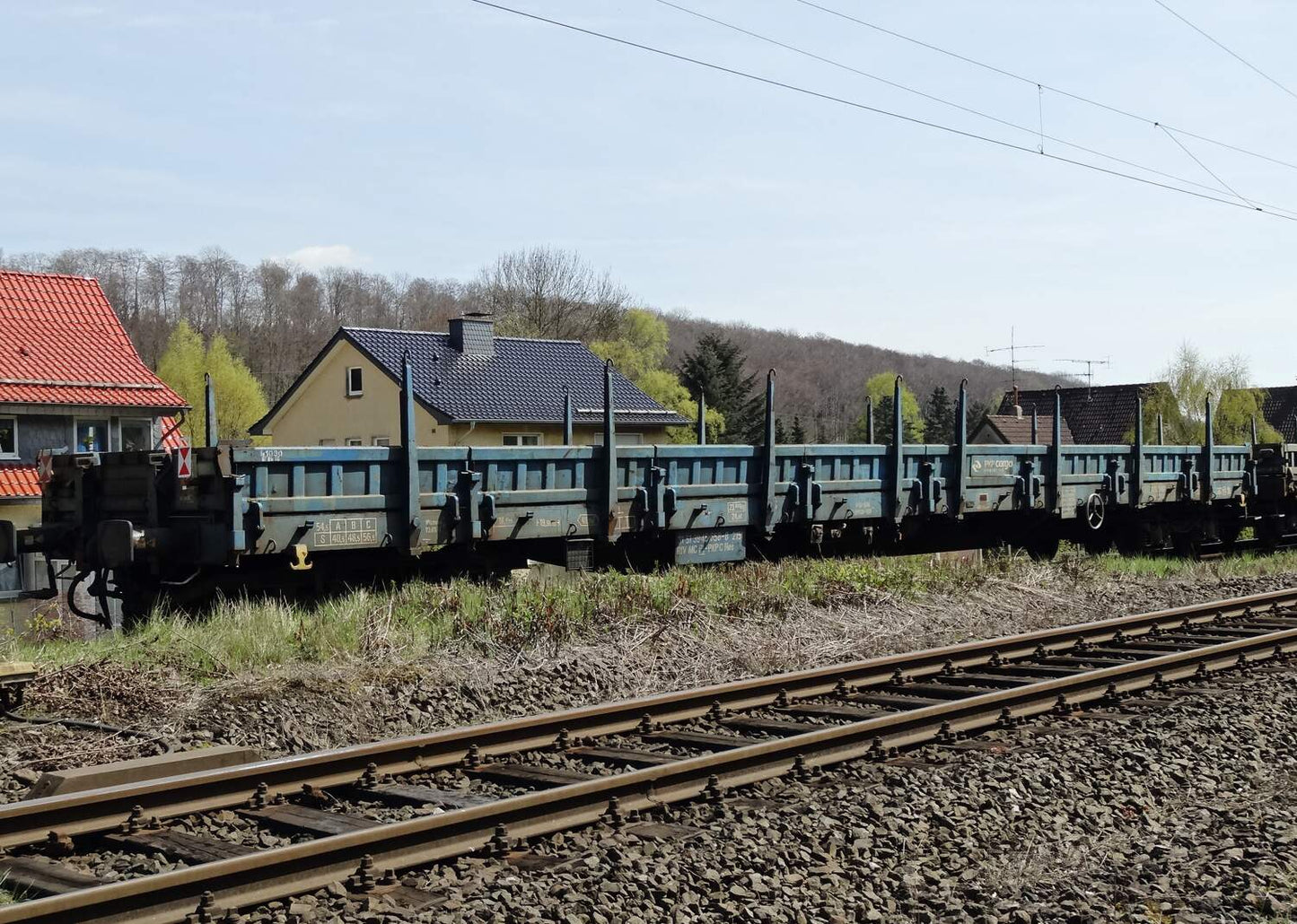 Trix N 15487 Type Res Low-Side Car - Ready to Run - Minitrix -- Polish State Railroad PKP (Era VI, blue)