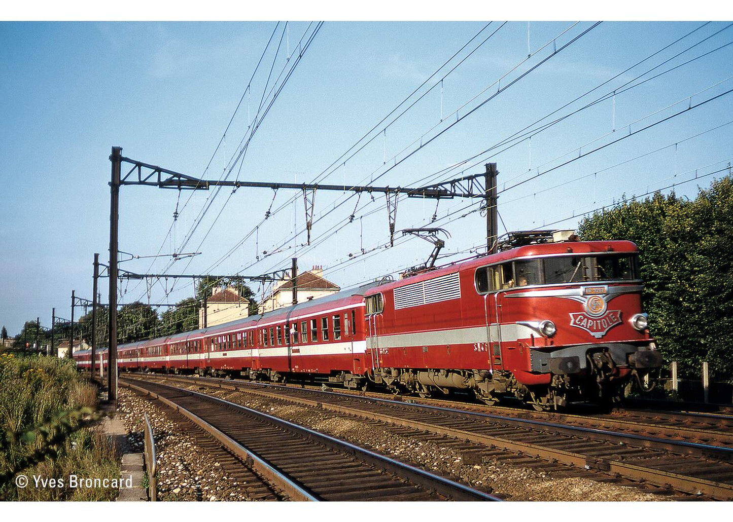 Trix N 15951 Le Capitole 2-Car Add-On Set - Ready to Run - Minitrix -- French State Railways SNCF (Era IV, red, white)