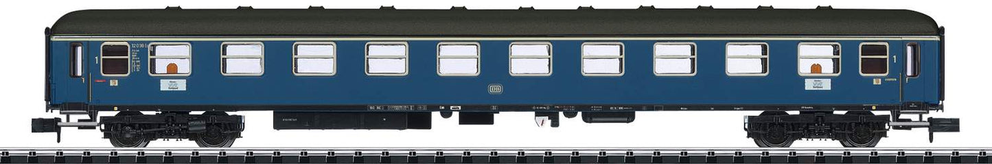 Trix N 18401 Type A4üm-63 Express Train Passenger Car DB
