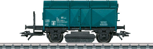 Marklin HO 46049 Track Cleaning Car - 3-Rail - Ready to Run -- German Federal Railway (Era IV 1979, Ocean Blue)