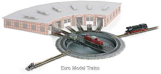 Marklin Z 89983 Turntable w/8 Spoke Tracks, Power Pack & Controller -- Assembled