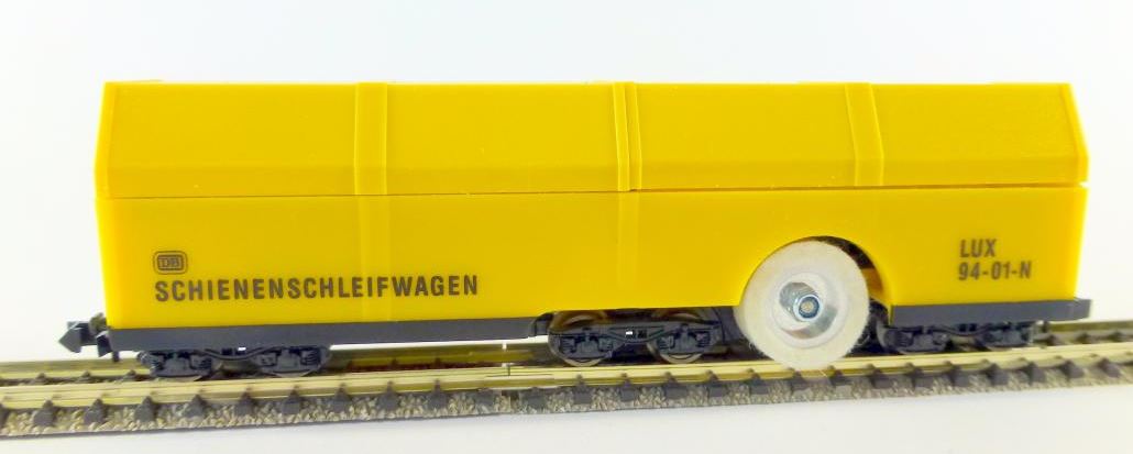 Lux N 9470 N-rail track beveling wagon for analog and digital operation. With SSF-09 control electronic automatic (start-/stop function) and Faulhaber motor.