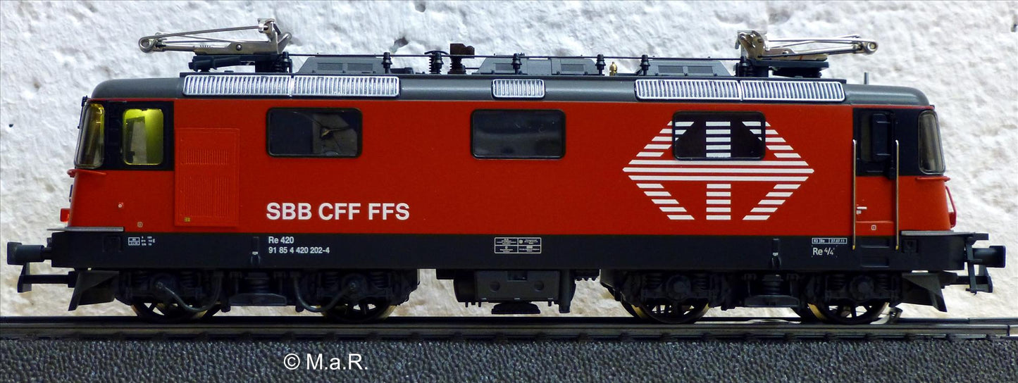 HAG HO 16228-32 mfx ~AC Electric Locomotive Re 420 SBB Rot "Lion" Lok Nr. 420202-4